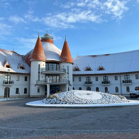 Hungarikum Hotel Lakitelek Экстерьер фото